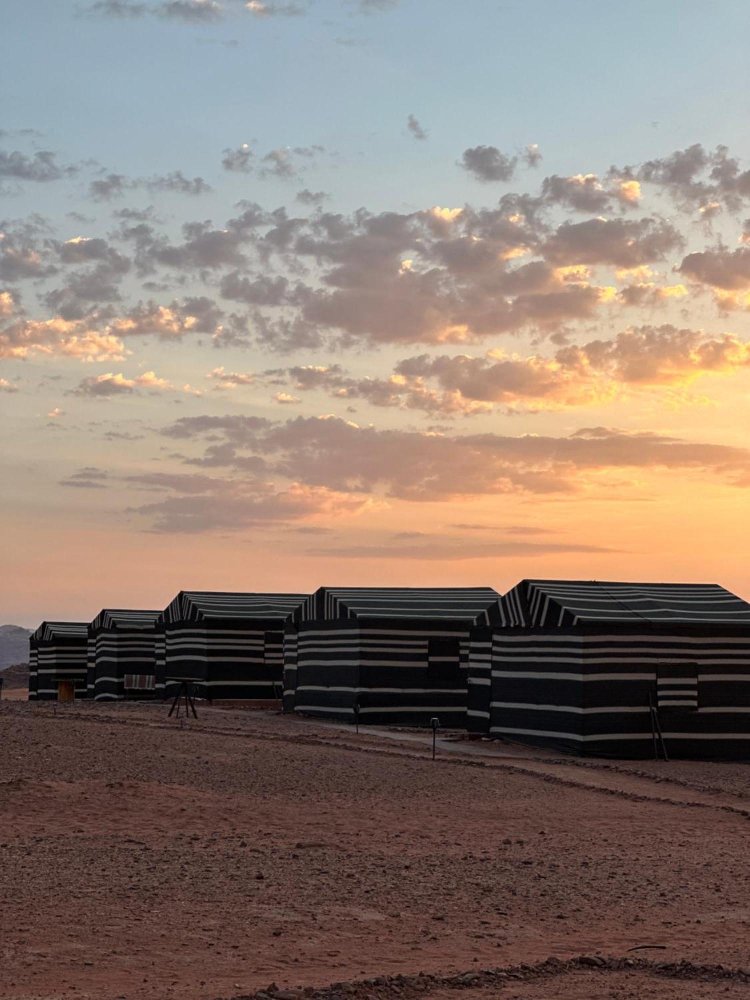 Wadirum Sunset Camp Hotel Вади Рум Екстериор снимка